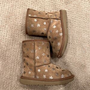 Ugg girls star boots size 10